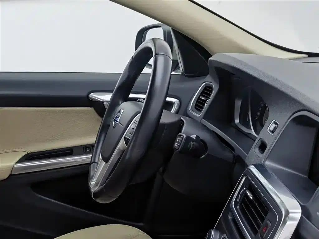 2014 Volvo V60 T5 Smart Edition — миниатюра 22