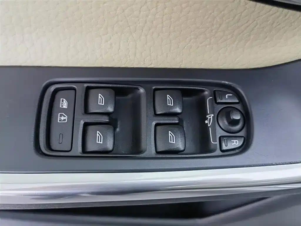 2014 Volvo V60 T5 Smart Edition — миниатюра 9