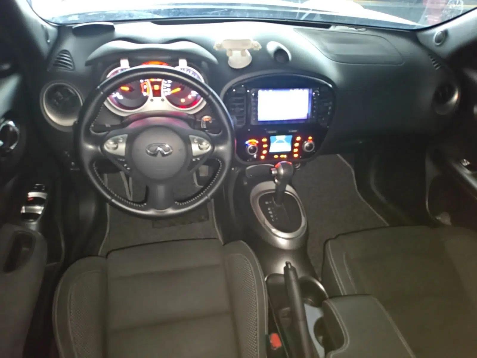 Infiniti ESQ 2014 1.6L Spontaneous Edition — миниатюра 13