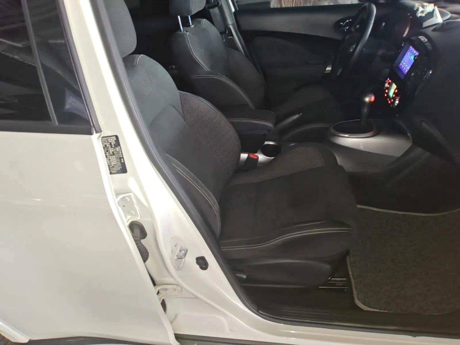 Infiniti ESQ 2014 1.6L Spontaneous Edition — миниатюра 23