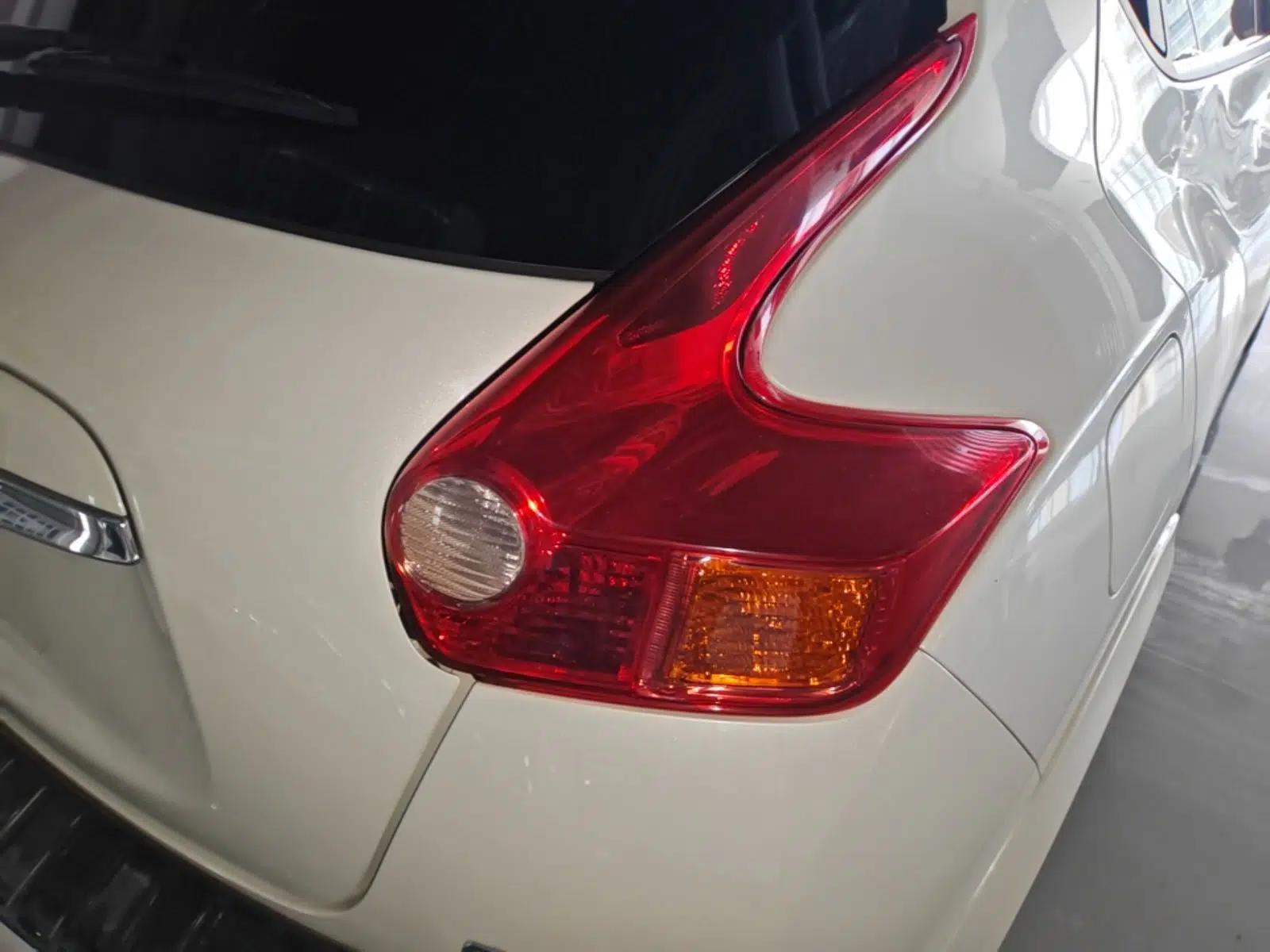 Infiniti ESQ 2014 1.6L Spontaneous Edition — миниатюра 7