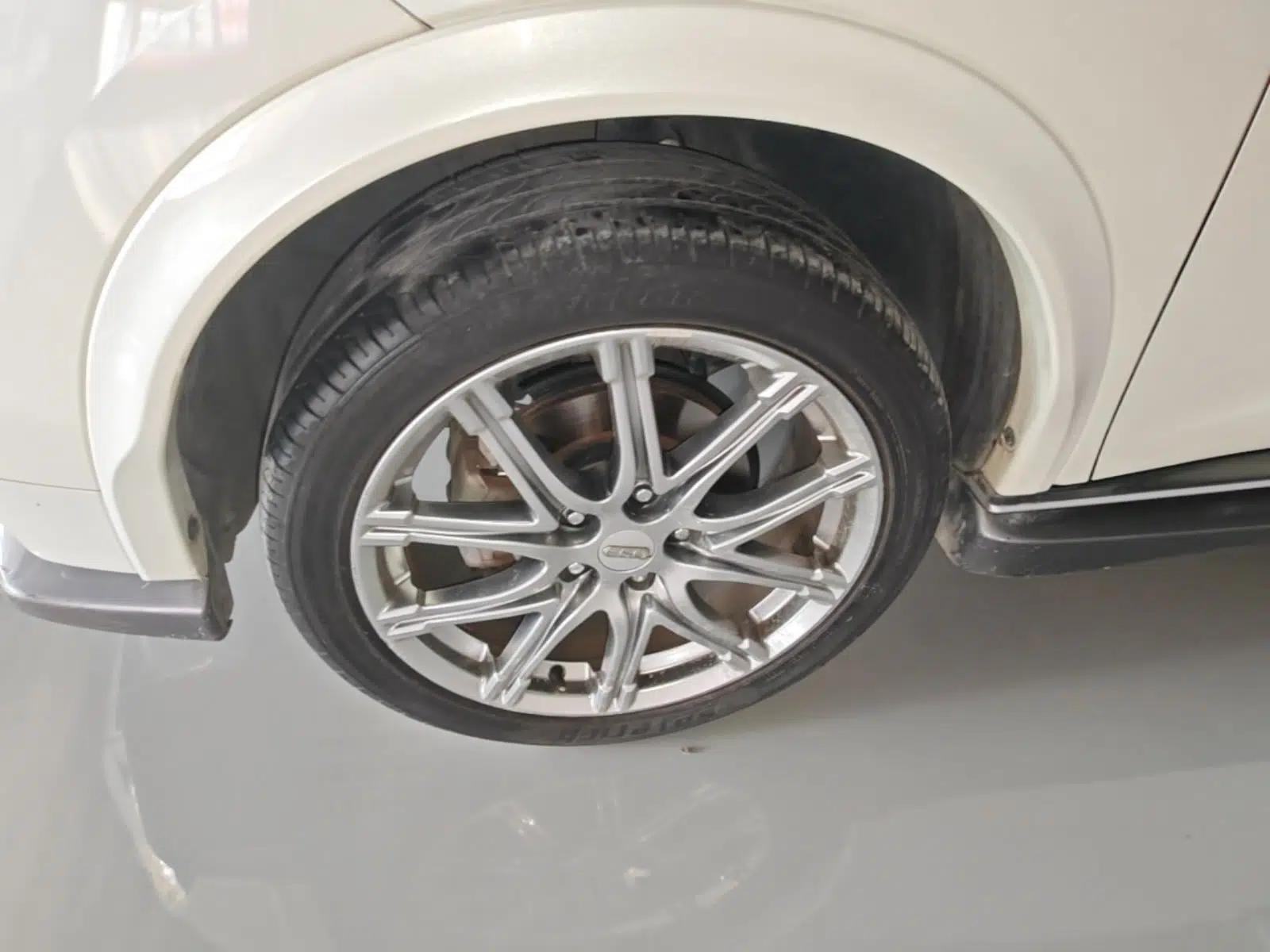 Infiniti ESQ 2014 1.6L Spontaneous Edition — миниатюра 8