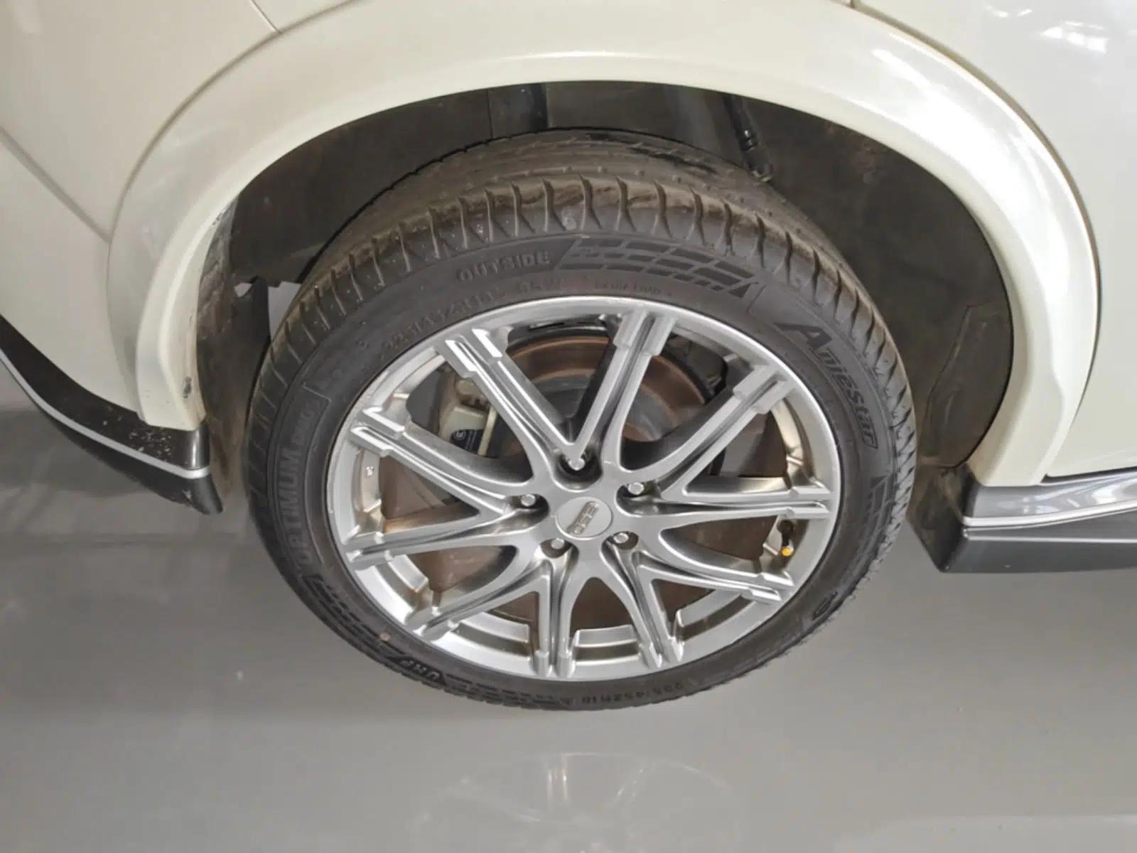 Infiniti ESQ 2014 1.6L Spontaneous Edition — миниатюра 10