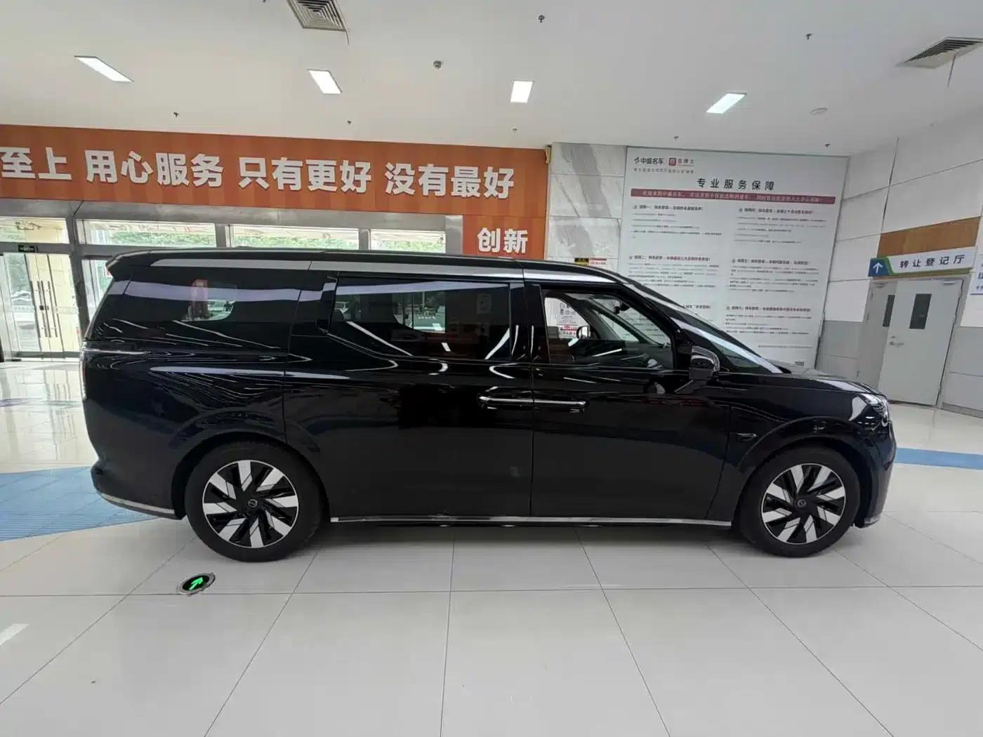 Volvo EM90 2025 Ultra 6-seater — миниатюра 14