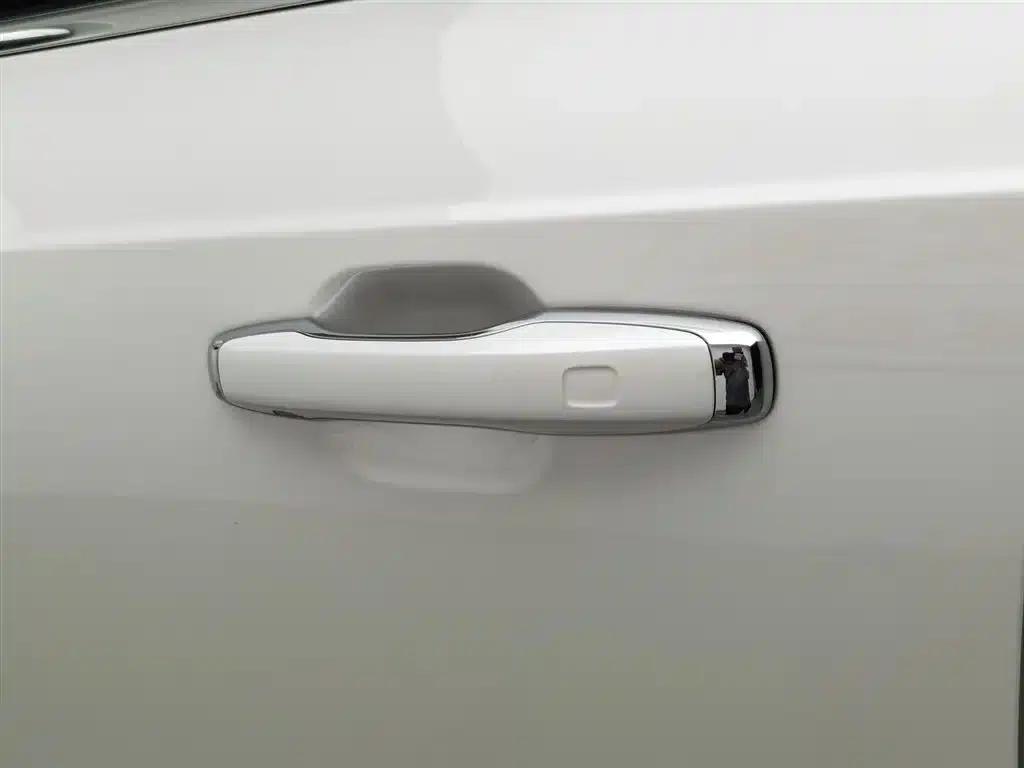 2023 Volvo XC90 Plug-in Hybrid T8 Recharge Luxury 7-Seater — миниатюра 18