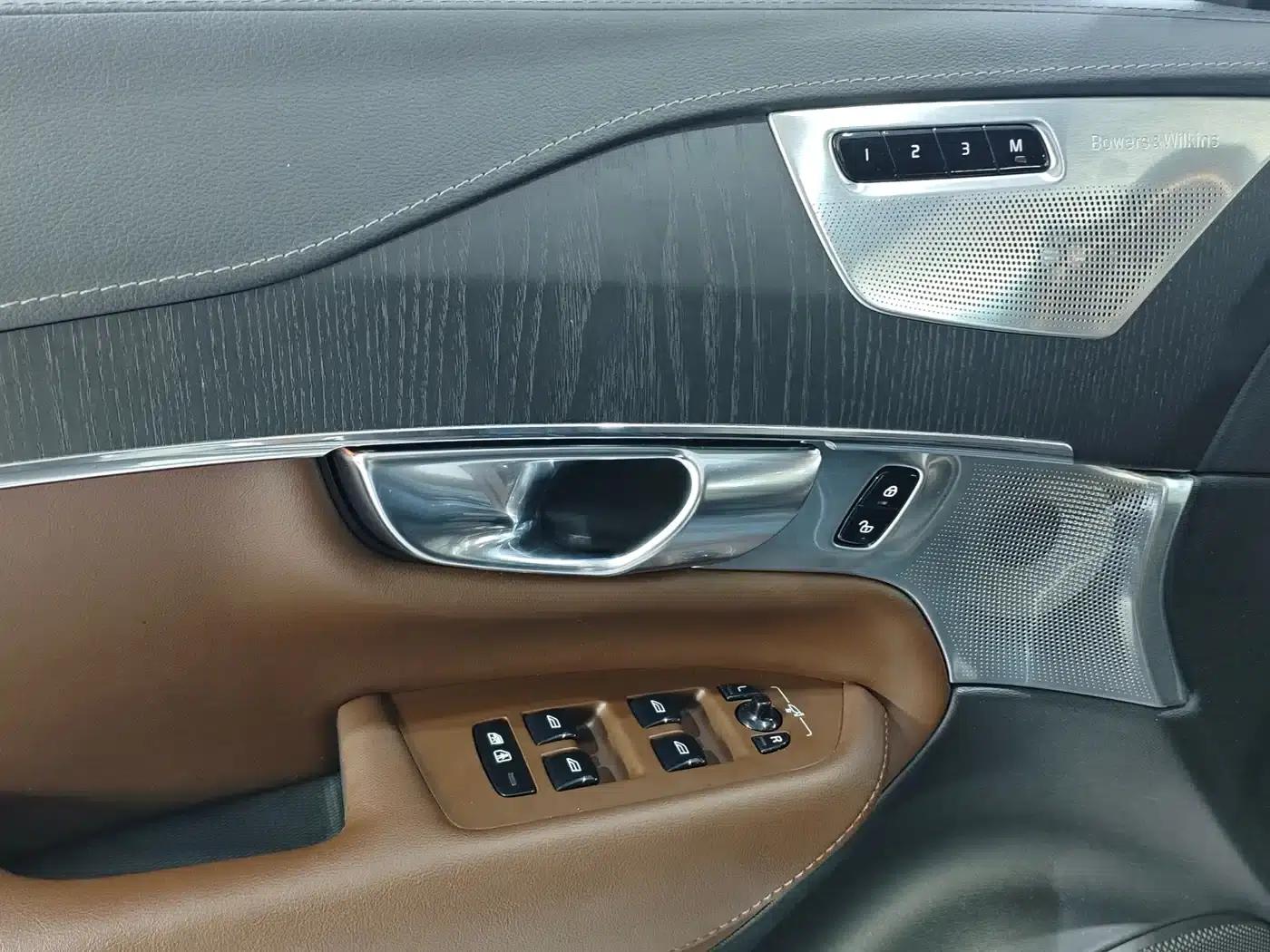 2021 Volvo XC90 Plug-in Hybrid E-Drive Hybrid T8 Inscription Luxury Edition (7-seater) — миниатюра 11