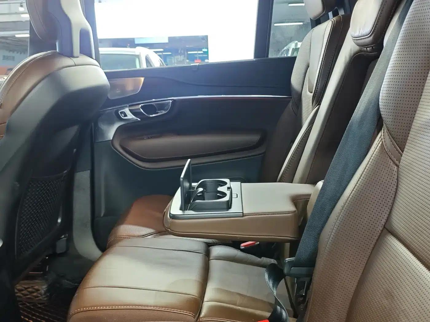 2021 Volvo XC90 Plug-in Hybrid E-Drive Hybrid T8 Inscription Luxury Edition (7-seater) — миниатюра 8