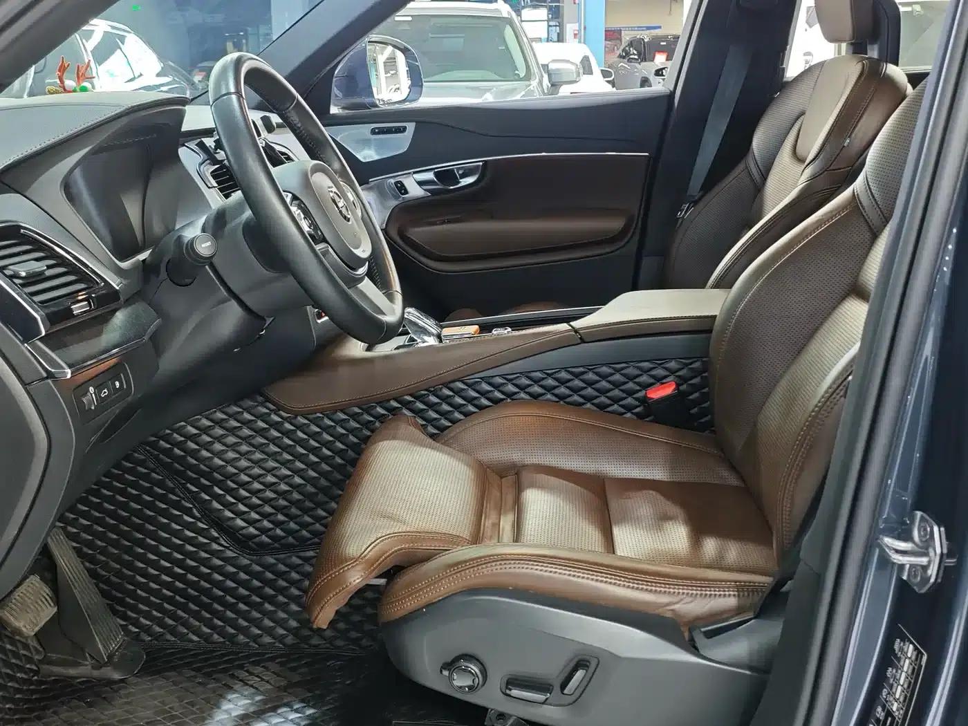 2021 Volvo XC90 Plug-in Hybrid E-Drive Hybrid T8 Inscription Luxury Edition (7-seater) — миниатюра 9