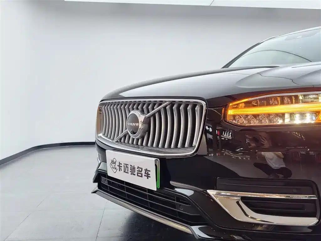 2022 Volvo XC90 Plug-in Hybrid E-Drive Hybrid T8 Inscription Luxury Edition (7-seater) — миниатюра 12