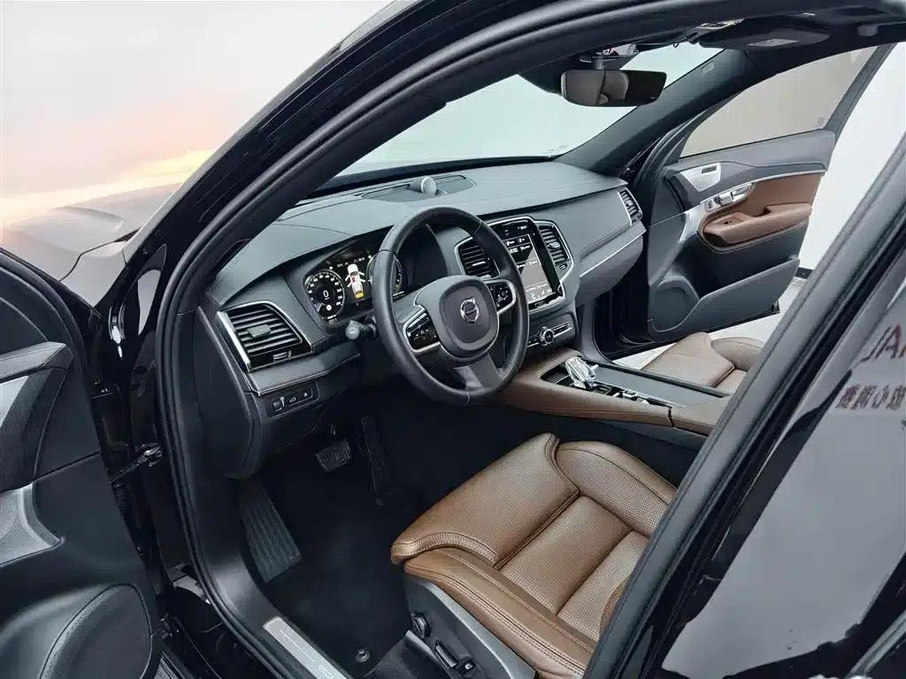 2022 Volvo XC90 Plug-in Hybrid E-Drive Hybrid T8 Inscription Luxury Edition (7-seater) — миниатюра 16