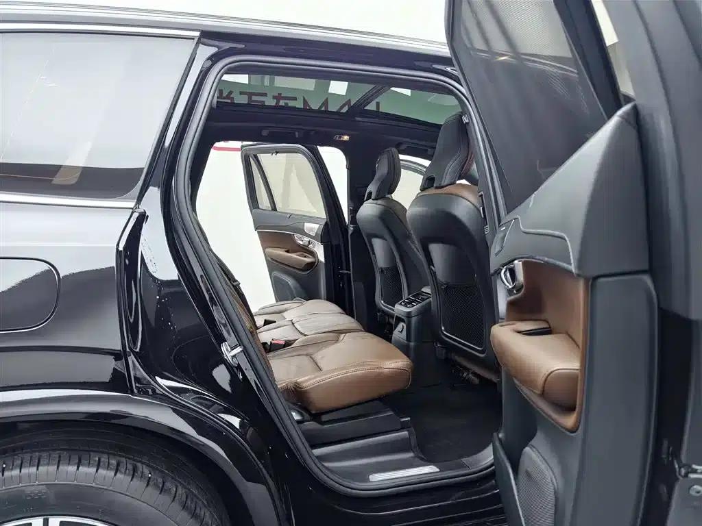 2022 Volvo XC90 Plug-in Hybrid E-Drive Hybrid T8 Inscription Luxury Edition (7-seater) — миниатюра 22