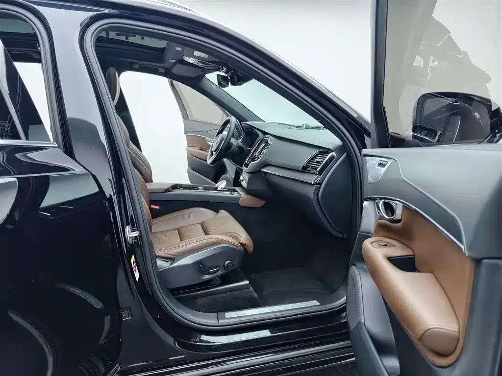 2022 Volvo XC90 Plug-in Hybrid E-Drive Hybrid T8 Inscription Luxury Edition (7-seater) — миниатюра 24