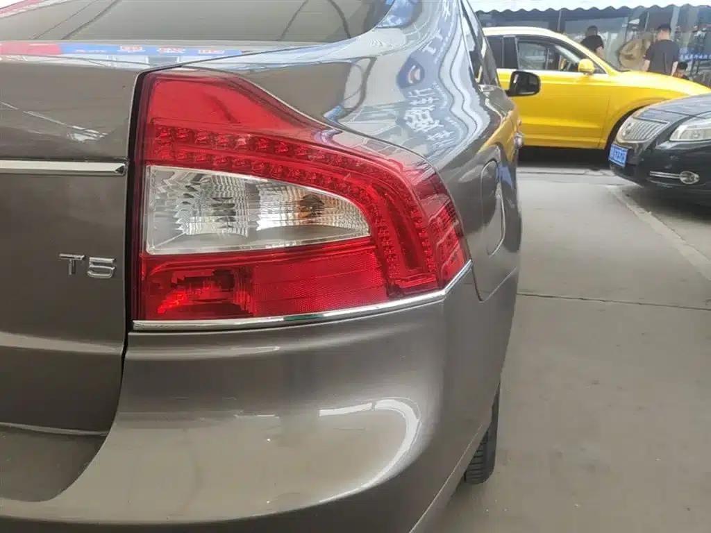 2014 Volvo S80L 2.0T T5 Smart Edition — миниатюра 8