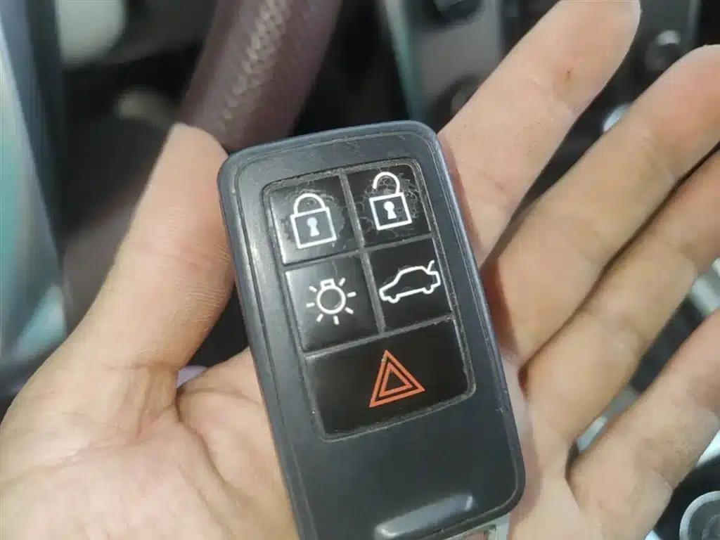 2014 Volvo S80L 2.0T T5 Smart Edition — миниатюра 9