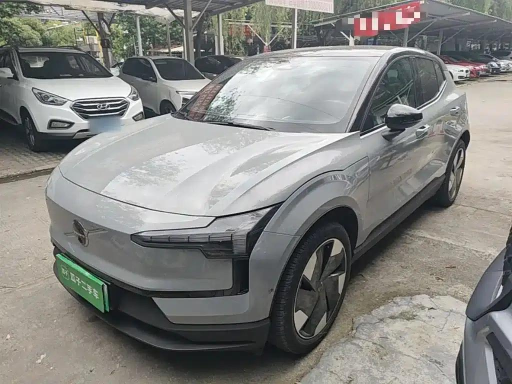 Volvo EX30 2025 Rear-Wheel Drive Long Range Ultra — миниатюра 2