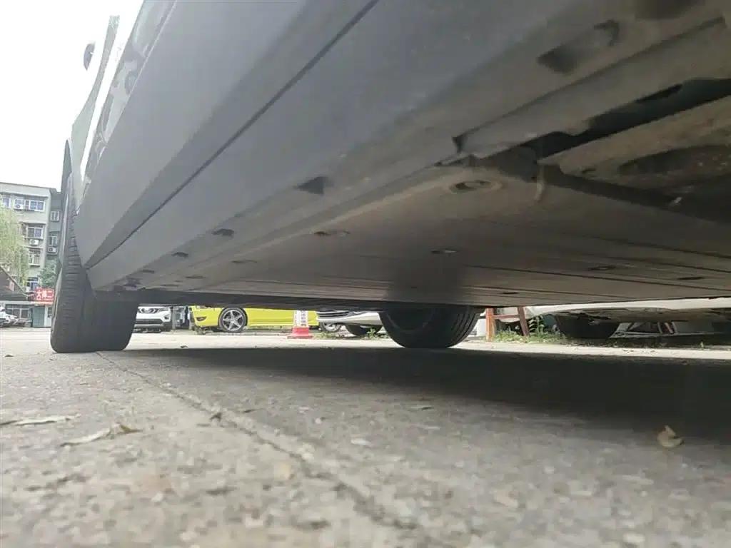 Volvo EX30 2025 Rear-Wheel Drive Long Range Ultra — миниатюра 21