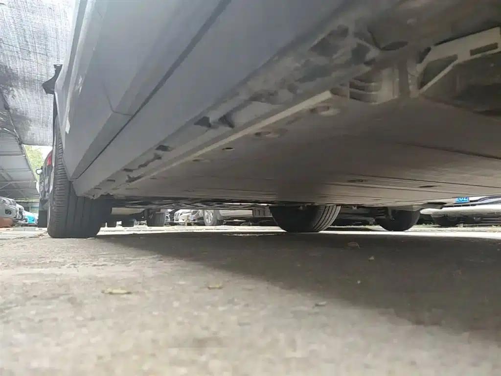 Volvo EX30 2025 Rear-Wheel Drive Long Range Ultra — миниатюра 22