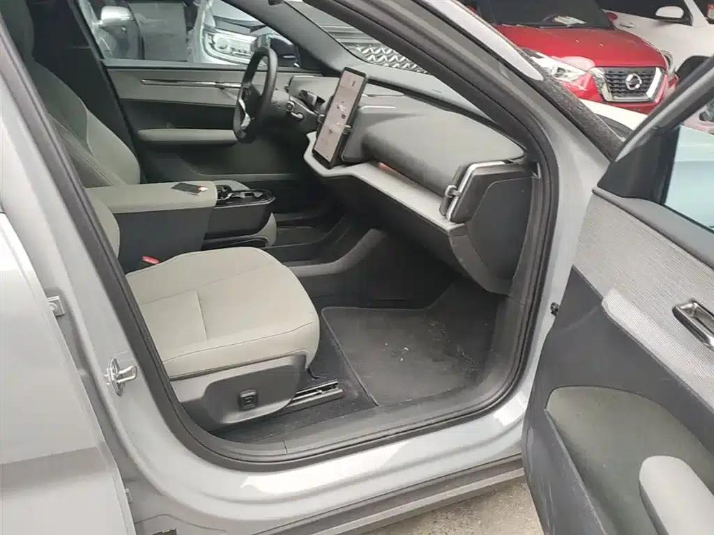 Volvo EX30 2025 Rear-Wheel Drive Long Range Ultra — миниатюра 25