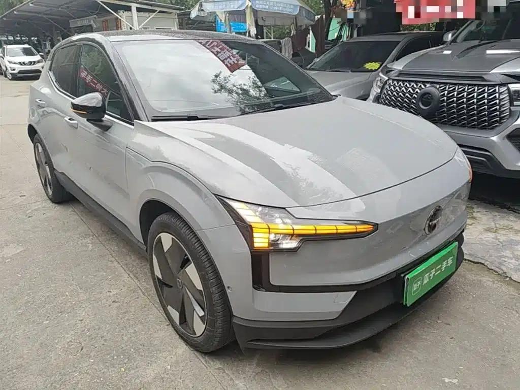 Volvo EX30 2025 Rear-Wheel Drive Long Range Ultra — миниатюра 4