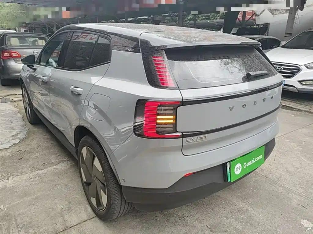 Volvo EX30 2025 Rear-Wheel Drive Long Range Ultra — миниатюра 5