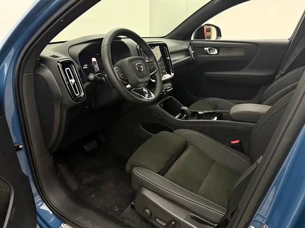 2023 Volvo C40 Long Range Edition — миниатюра 6