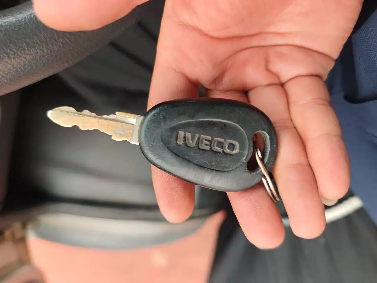 Iveco Power Daily 2012 2.5T-A32 Base Version — миниатюра 9