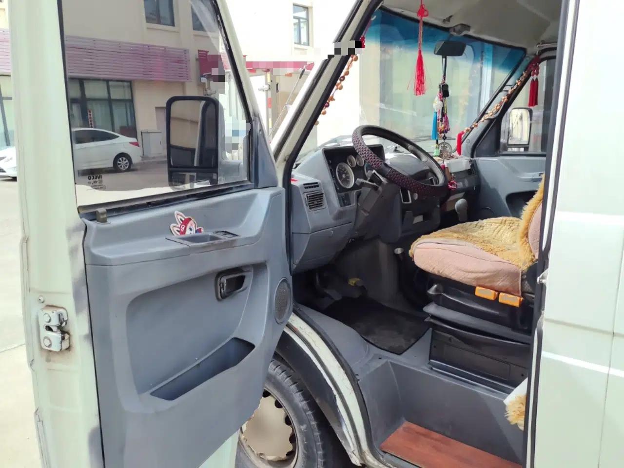 Iveco Daily 2009 2.5T-A35 7-Seater — миниатюра 17