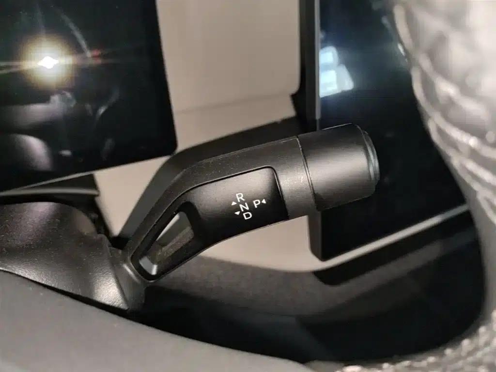 2026 Volvo XC70 Plug-in Hybrid (Two-Wheel Drive, Long Range, Core) — миниатюра 14