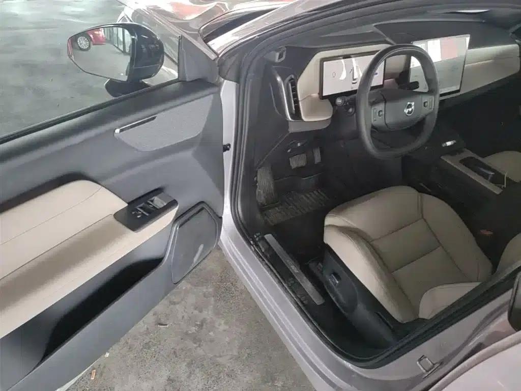 2026 Volvo XC70 Plug-in Hybrid (Two-Wheel Drive, Long Range, Core) — миниатюра 16