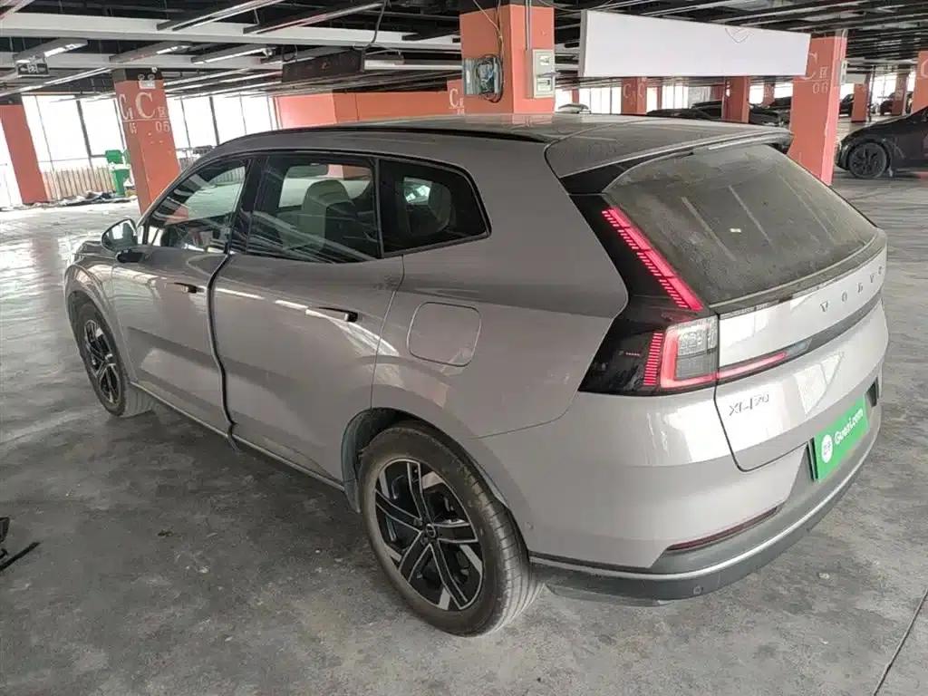 2026 Volvo XC70 Plug-in Hybrid (Two-Wheel Drive, Long Range, Core) — миниатюра 5