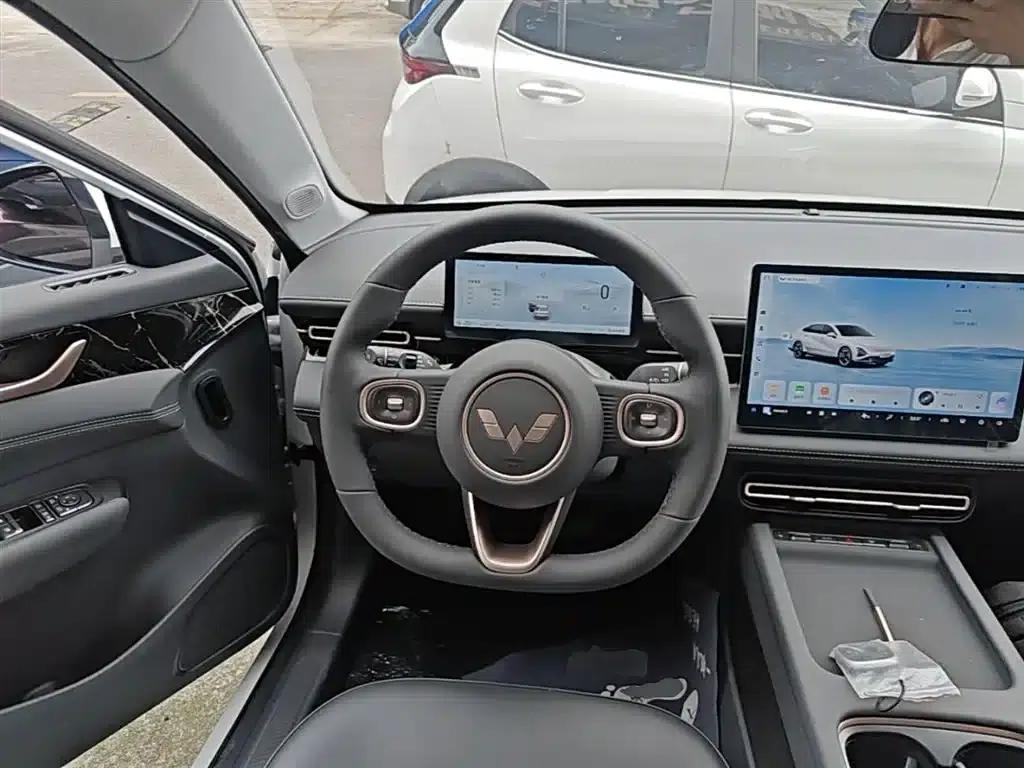 Wuling Xingguang 2025 Model 70km/h Intelligent Standard Edition — миниатюра 11