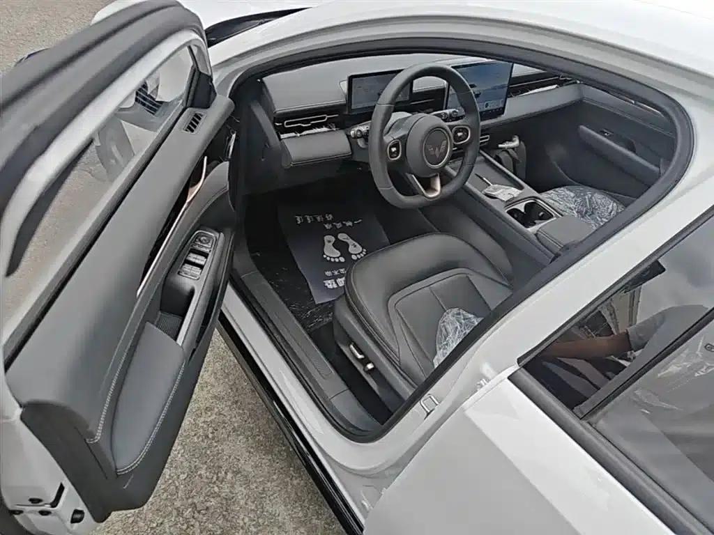 Wuling Xingguang 2025 Model 70km/h Intelligent Standard Edition — миниатюра 16