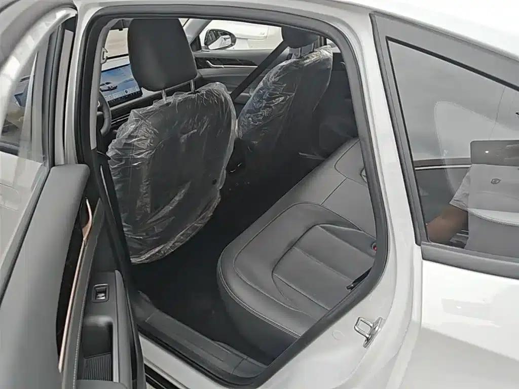 Wuling Xingguang 2025 Model 70km/h Intelligent Standard Edition — миниатюра 17