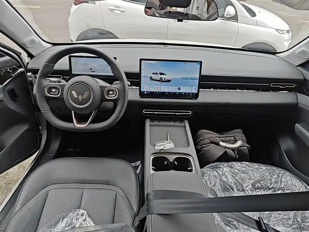 Wuling Xingguang 2025 Model 70km/h Intelligent Standard Edition — миниатюра 10