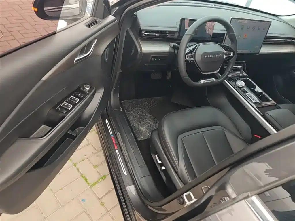 Wuling Xingguang 2023 Model 150 Advanced Edition — миниатюра 16
