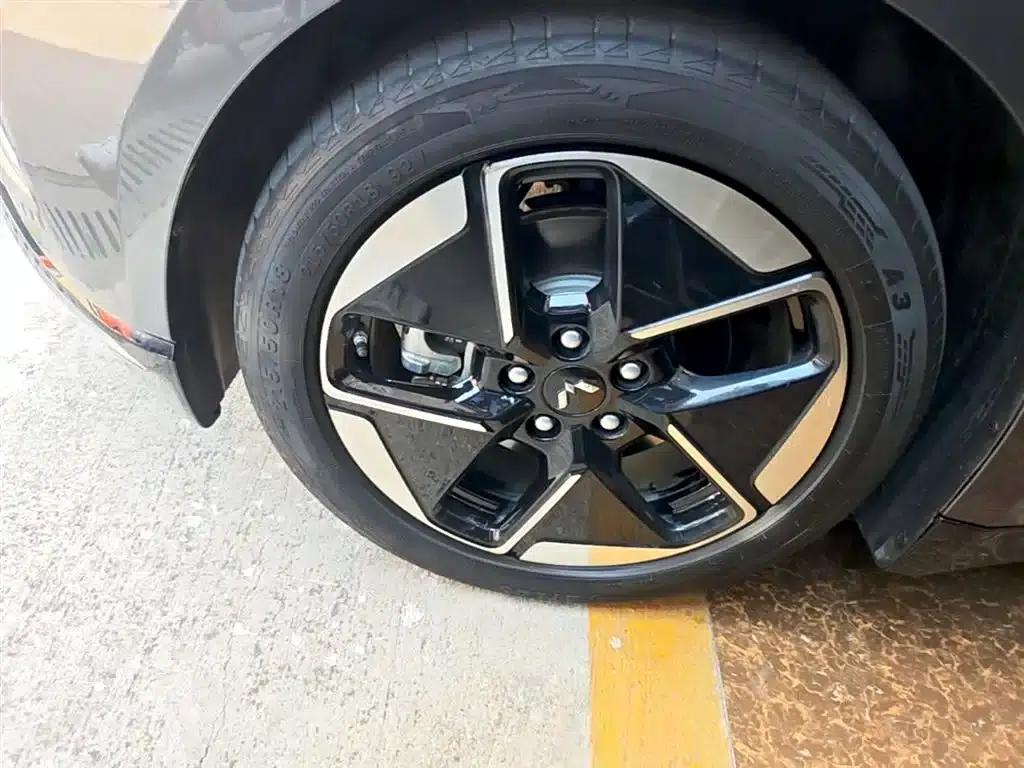 Wuling Xingguang 2024 Co-creation Edition 150 Advanced Model — миниатюра 23