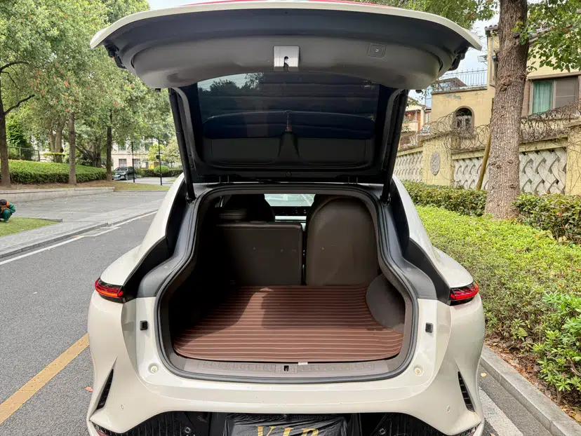 IM LS7 2023 90 kWh Elite Rear-Drive Version — миниатюра 16
