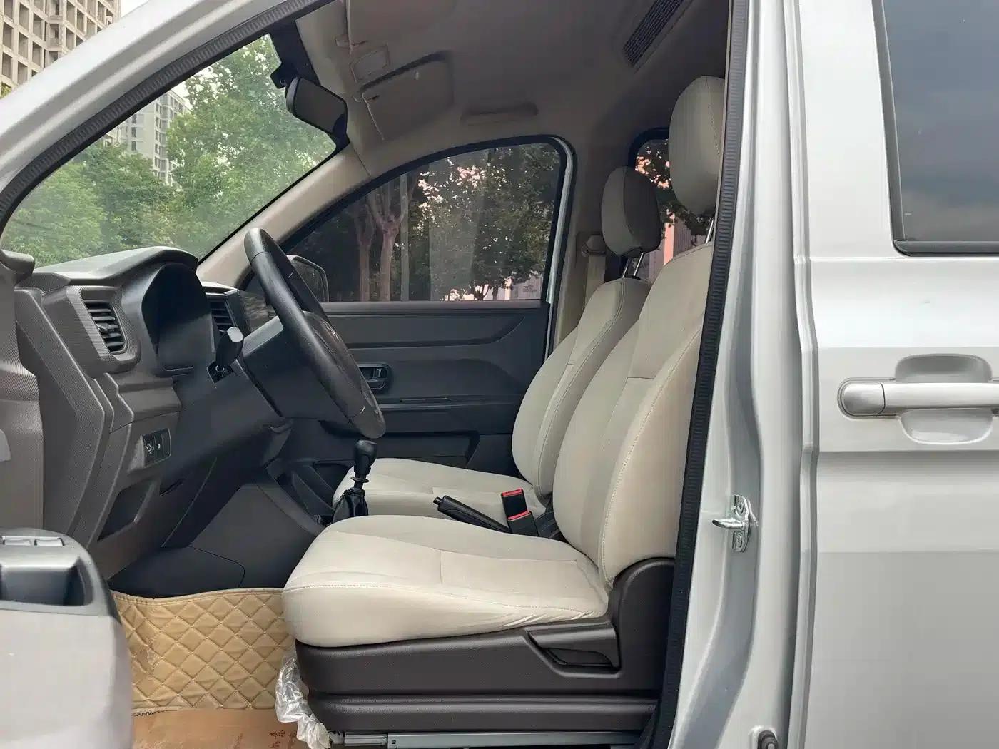 Wuling Hongguang V 2019 1.5L Basic Model (National VI Emission Standard) LAR — миниатюра 12