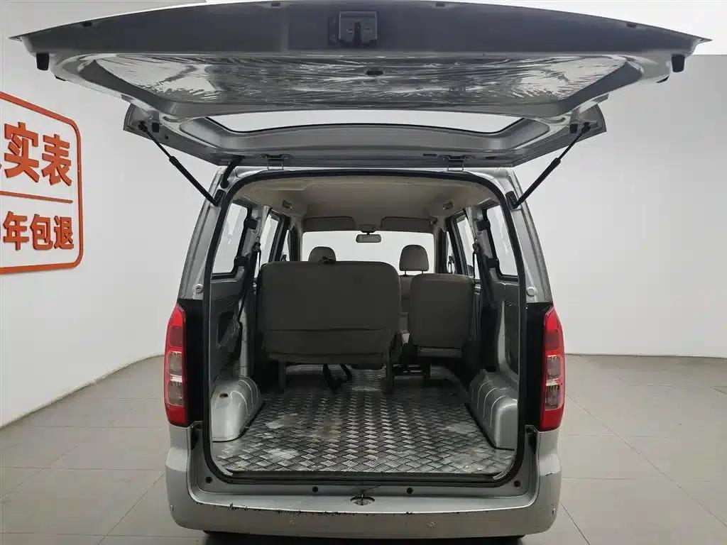 Wuling Hongguang V 2021 1.5L Sporty Edition LAR — миниатюра 16