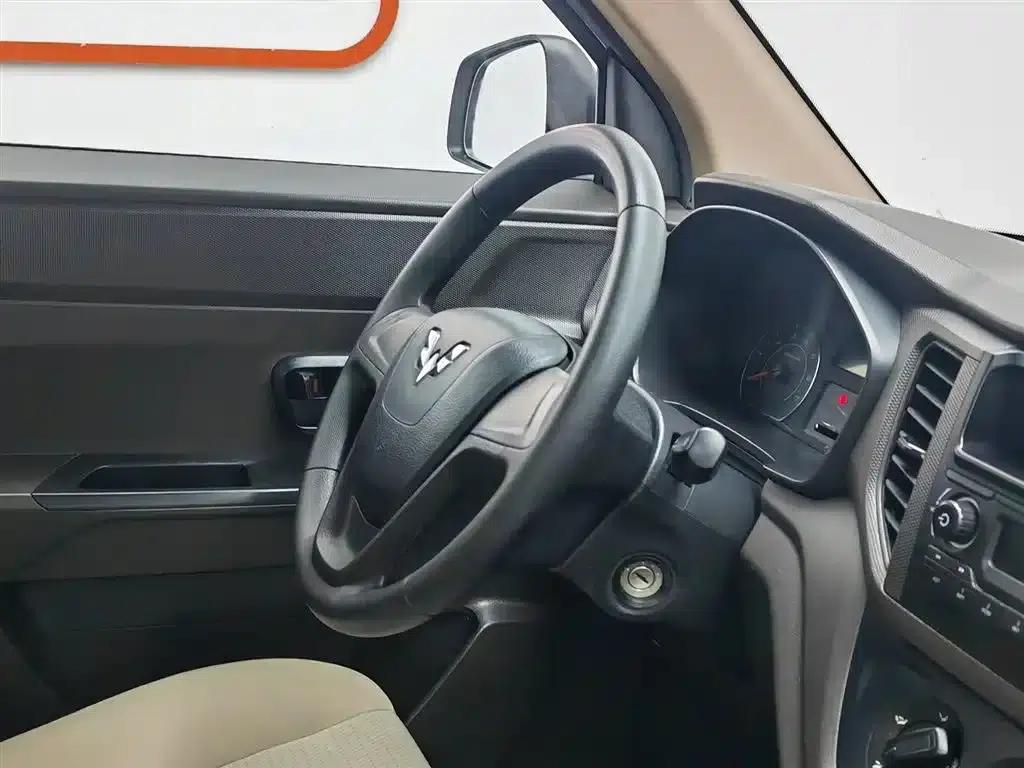 Wuling Hongguang V 2021 1.5L Sporty Edition LAR — миниатюра 22