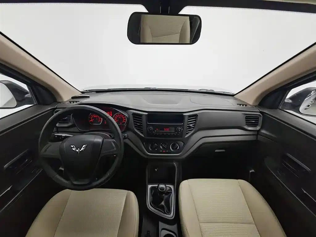Wuling Hongguang V 2021 1.5L Sporty Edition LAR — миниатюра 5