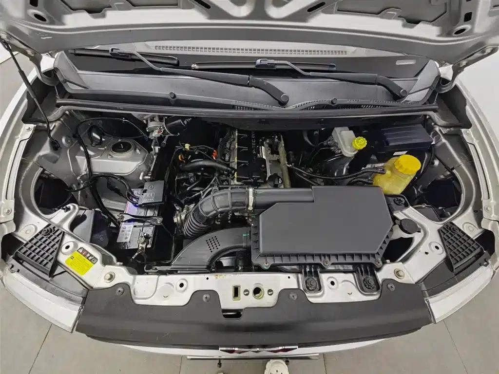 Wuling Hongguang V 2021 1.5L Sporty Edition LAR — миниатюра 6
