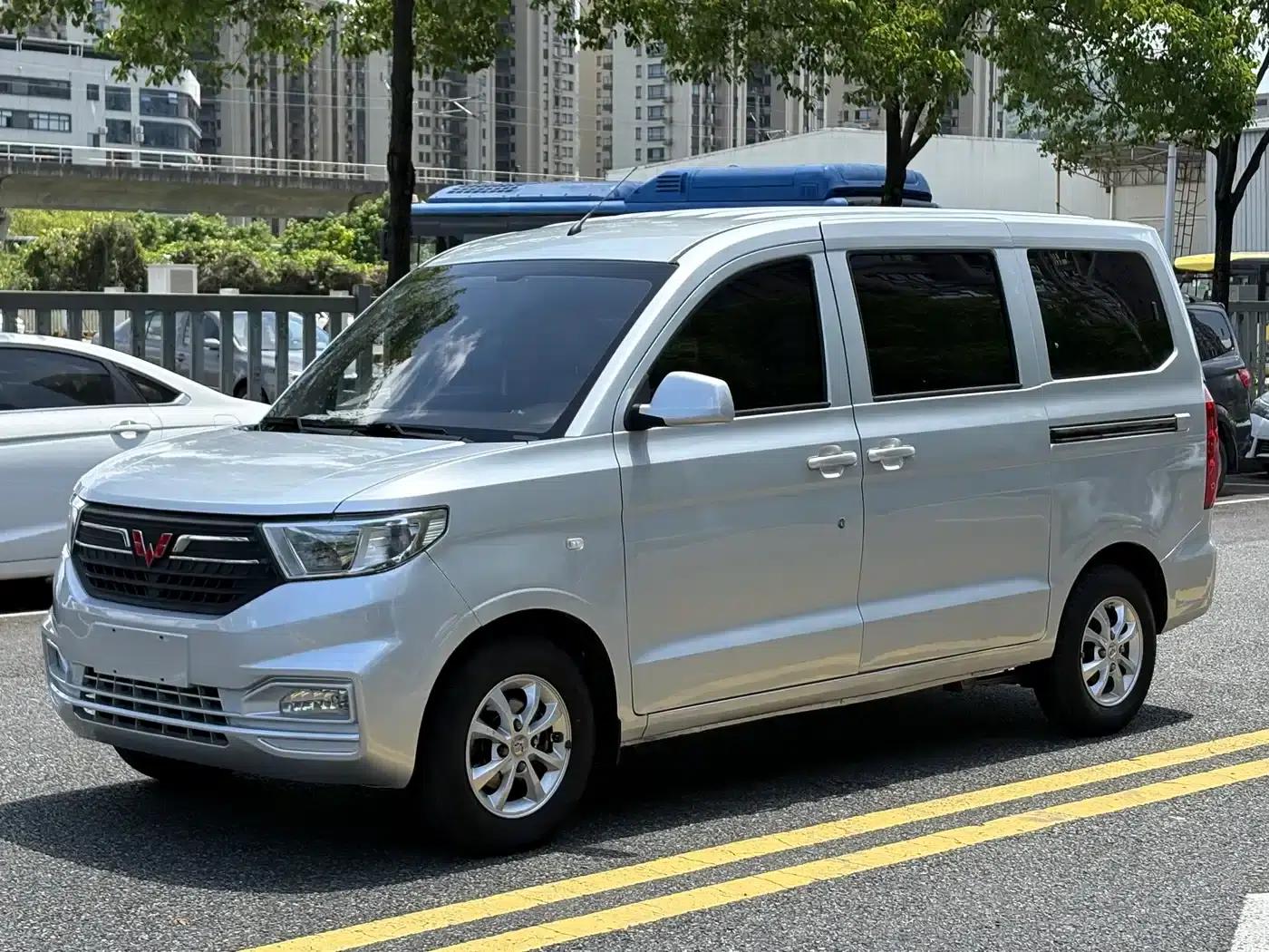 Wuling Hongguang V 2019 1.5L Basic Model (National VI Emission Standard) LAR — миниатюра 3