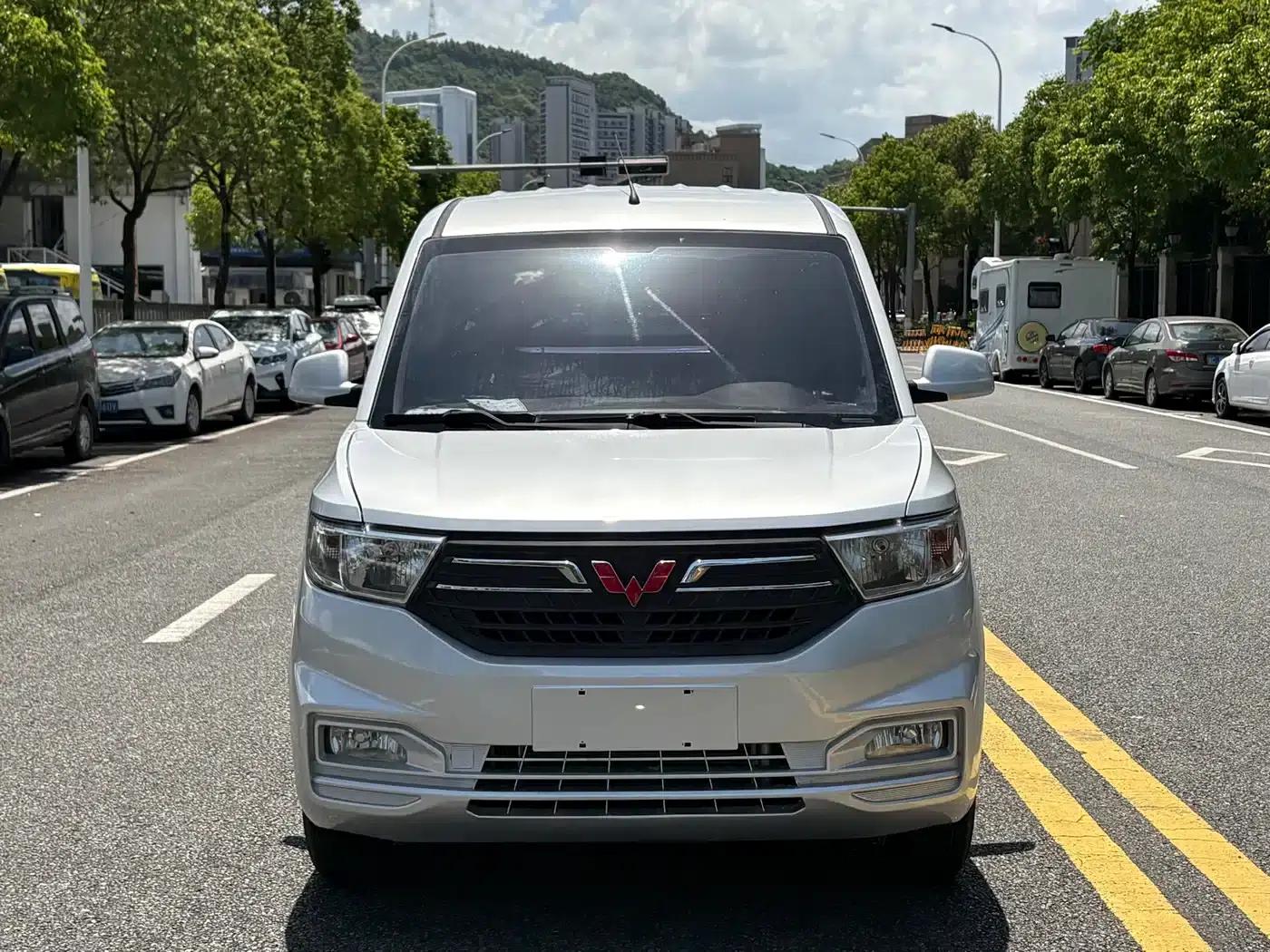 Wuling Hongguang V 2019 1.5L Basic Model (National VI Emission Standard) LAR — миниатюра 3