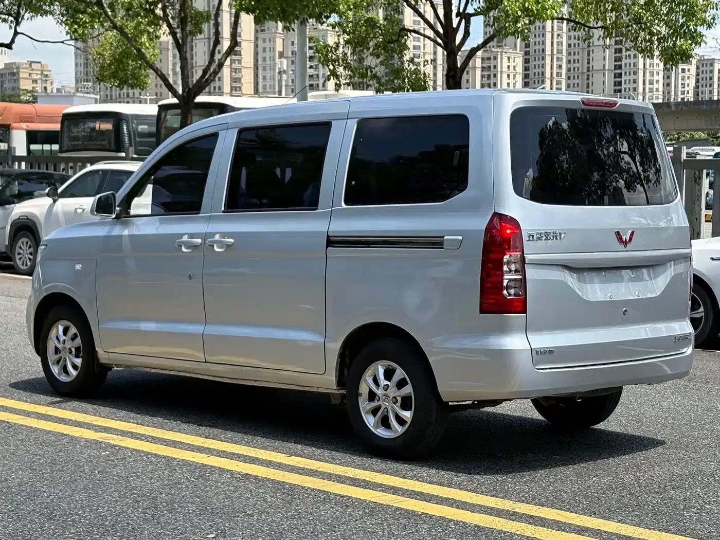 Wuling Hongguang V 2019 1.5L Basic Model (National VI Emission Standard) LAR — миниатюра 5