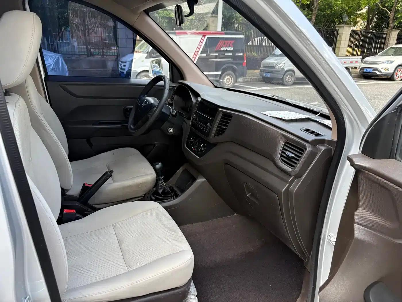 Wuling Hongguang V 2019 1.5L Basic Model (National VI Emission Standard) LAR — миниатюра 10