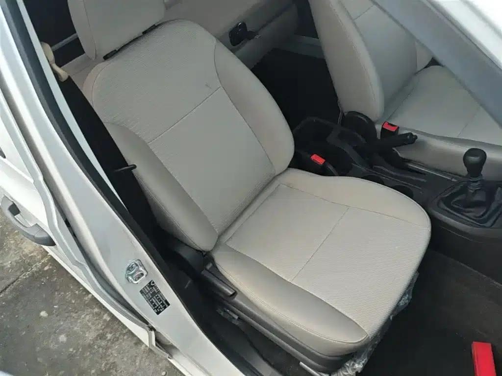 Wuling Hongguang V 2022 1.5L Jinqu Edition Electric Power Assist LAR — миниатюра 25