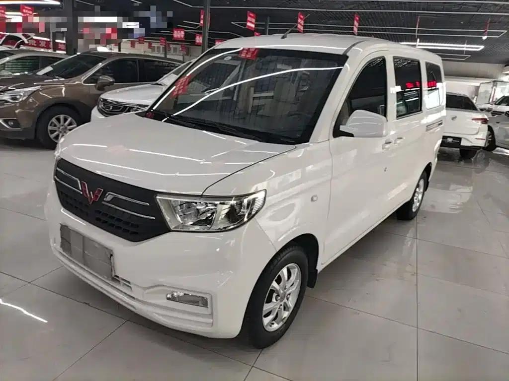 Wuling Hongguang V 2021 1.5L Facelift Enjoy Edition LAR — миниатюра 1