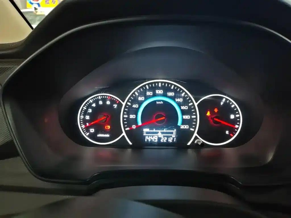 Wuling Hongguang V 2022 1.5L Enjoy Edition Electric Power Assist LAR — миниатюра 12