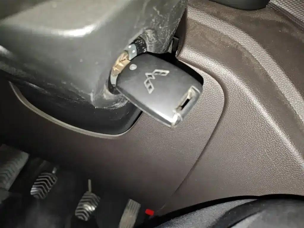 Wuling Hongguang V 2022 1.5L Enjoy Edition Electric Power Assist LAR — миниатюра 9